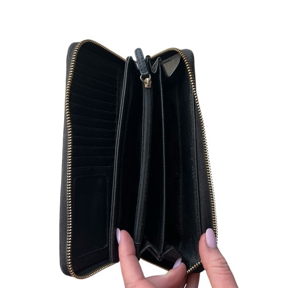 Michael Kors Jet Set Large Continental Pebble Leather Zip Wallet - Picture 11 of 12